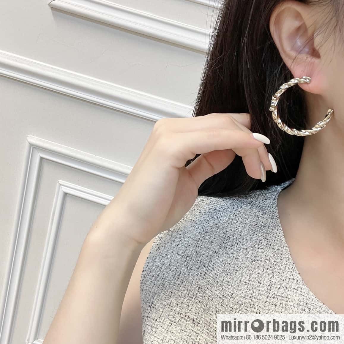 New ☑️ Chanel Semicircular Double C Twist Earrings