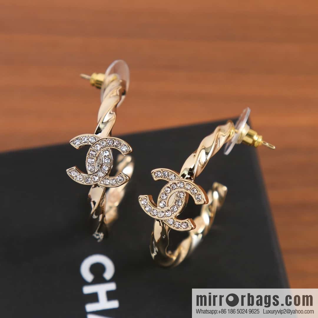 New ☑️ Chanel Semicircular Double C Twist Earrings