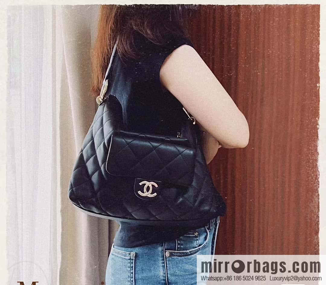 CHANEL 23B autumn and winter trailer series hobo hippie underarm bag AS4347