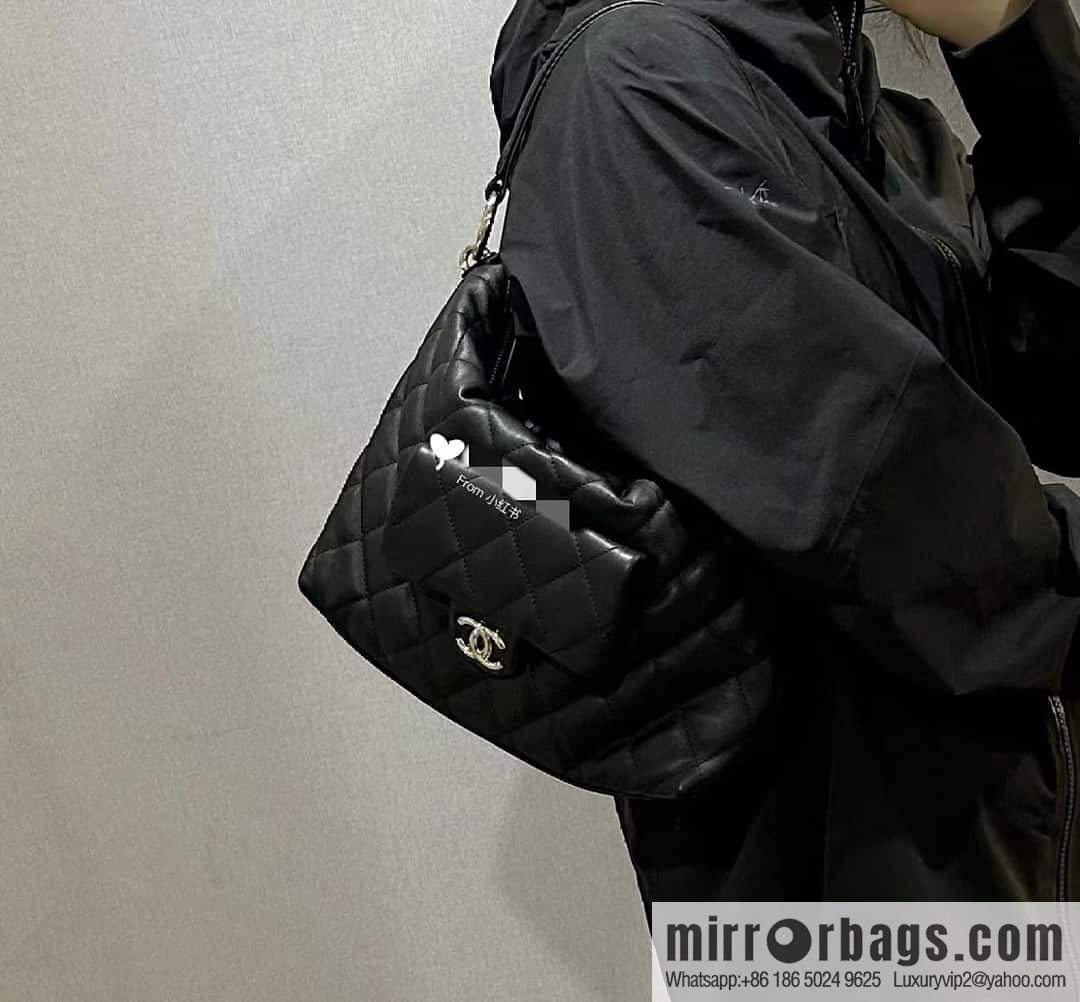 CHANEL 23B autumn and winter trailer series hobo hippie underarm bag AS4347