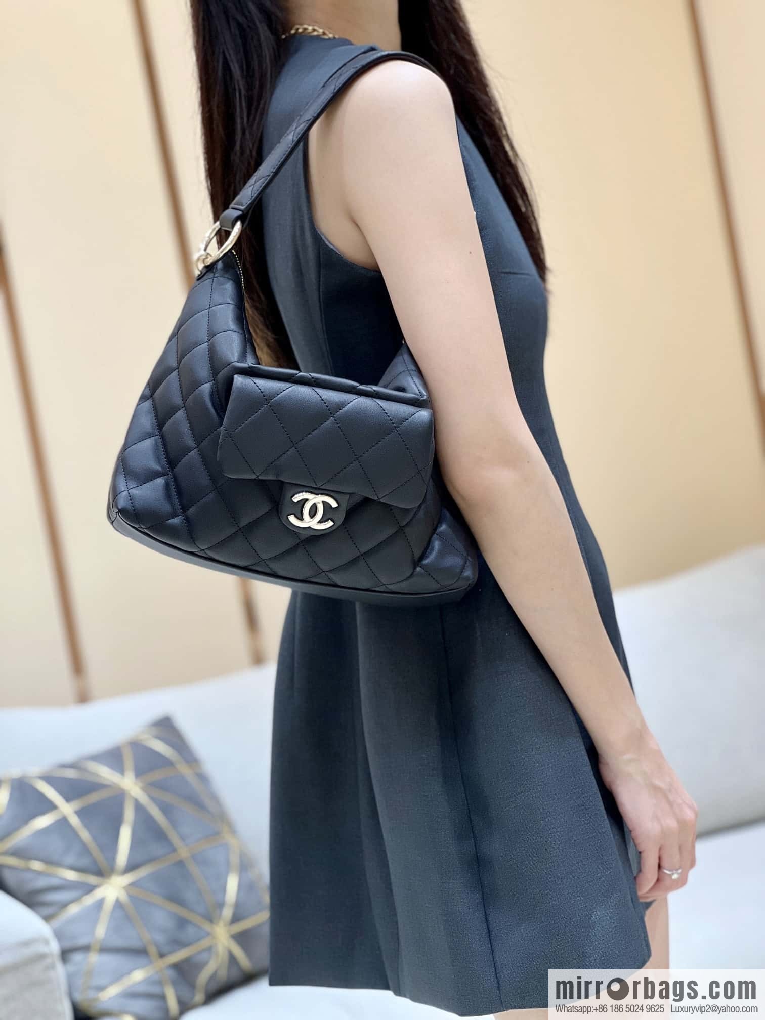 CHANEL 23B autumn and winter trailer series hobo hippie underarm bag AS4347