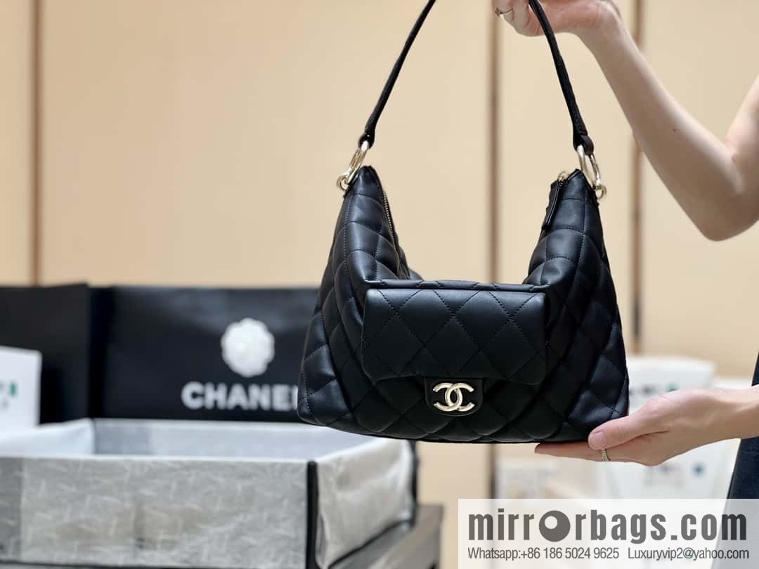 CHANEL 23B autumn and winter trailer series hobo hippie underarm bag AS4347