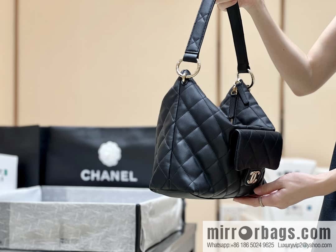 CHANEL 23B autumn and winter trailer series hobo hippie underarm bag AS4347