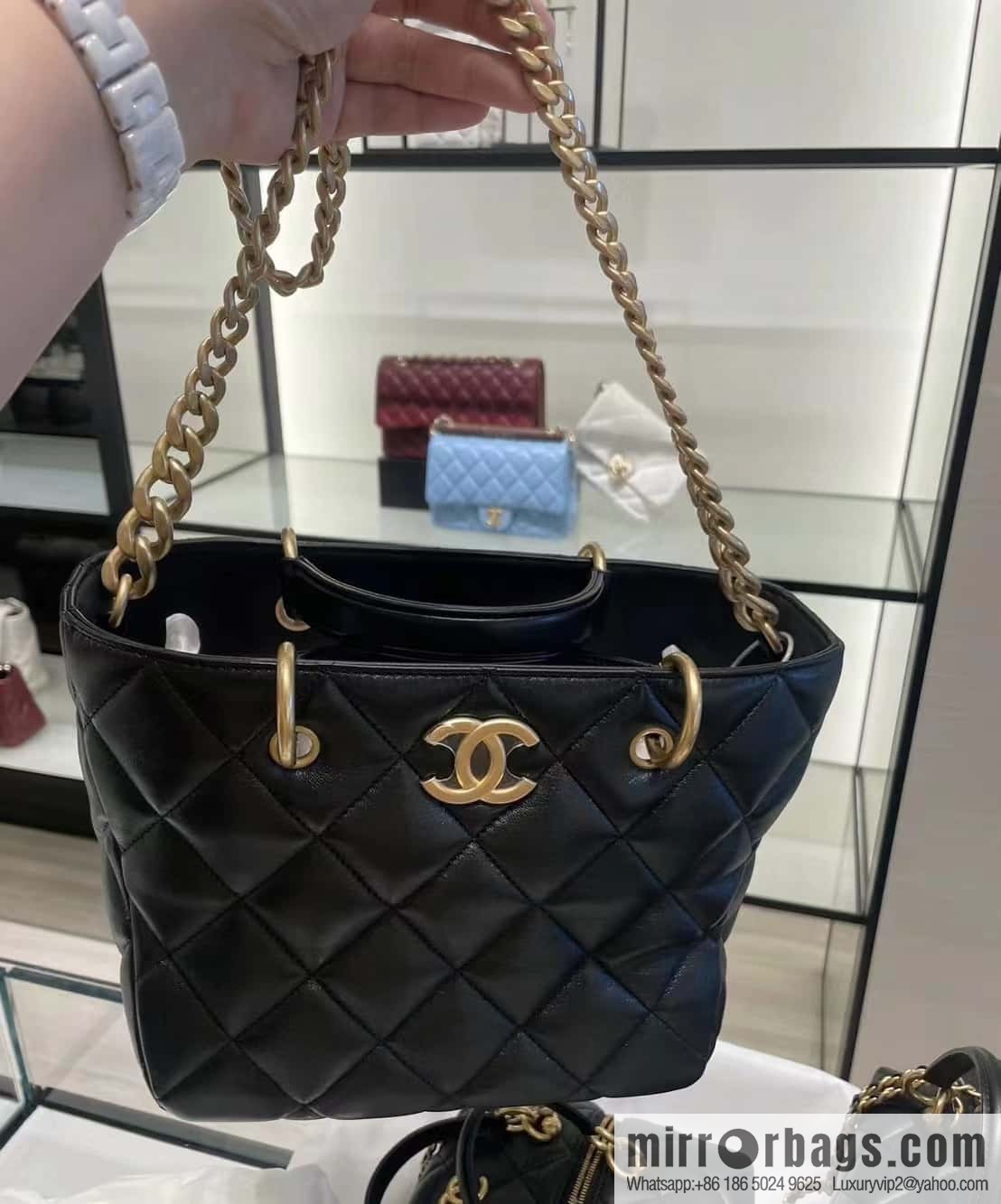 CHANEL 23B autumn and winter trailer series, limited edition small shopping bag AS4188