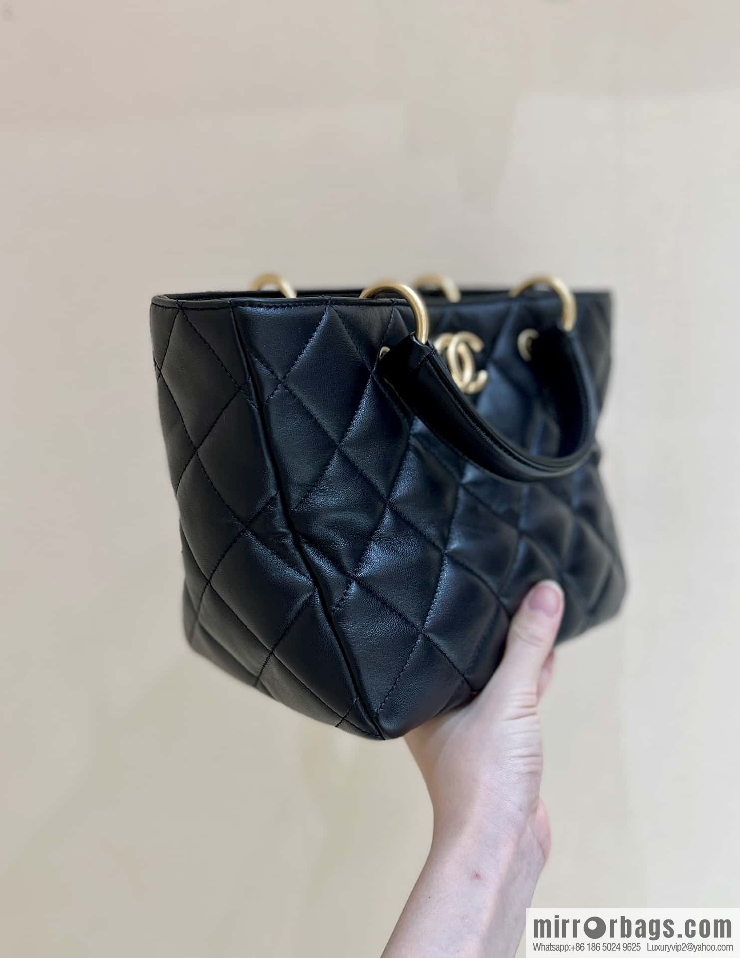 CHANEL 23B autumn and winter trailer series, limited edition small shopping bag AS4188