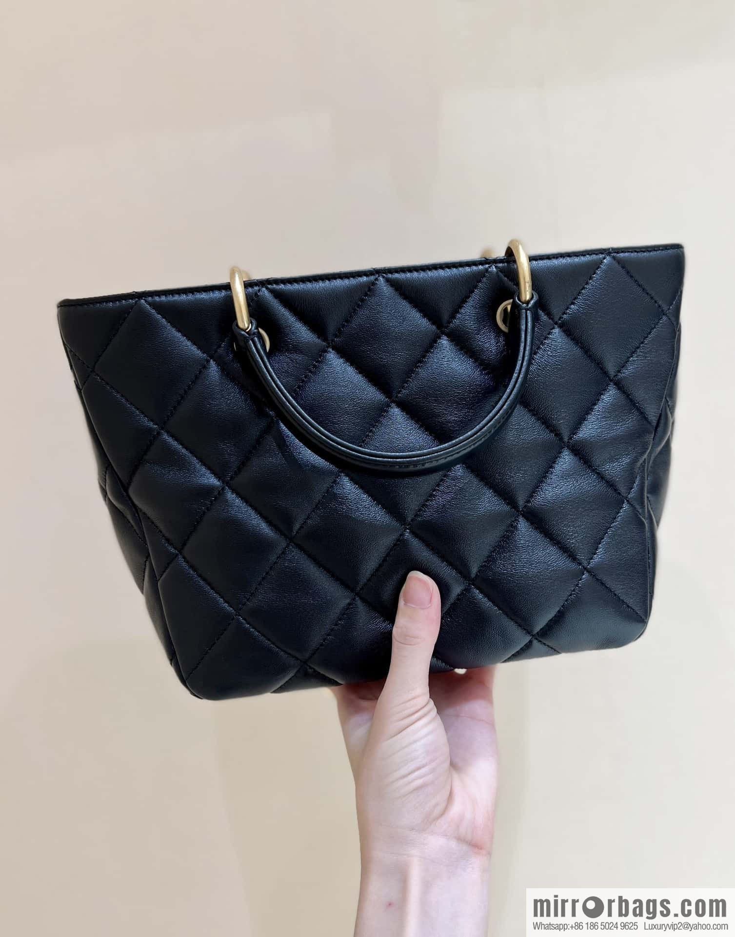 CHANEL 23B autumn and winter trailer series, limited edition small shopping bag AS4188