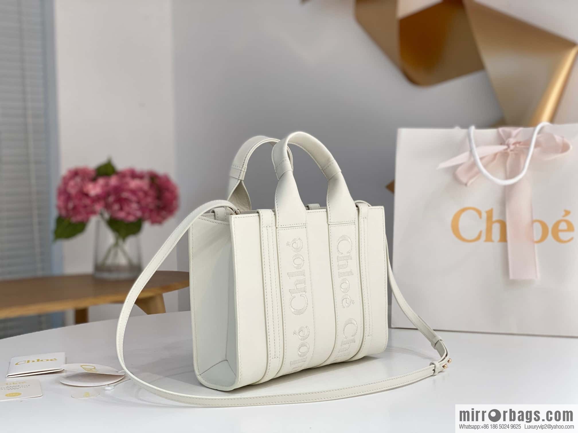 Chloe Woody Full Pitot Bag, White Small 26CM