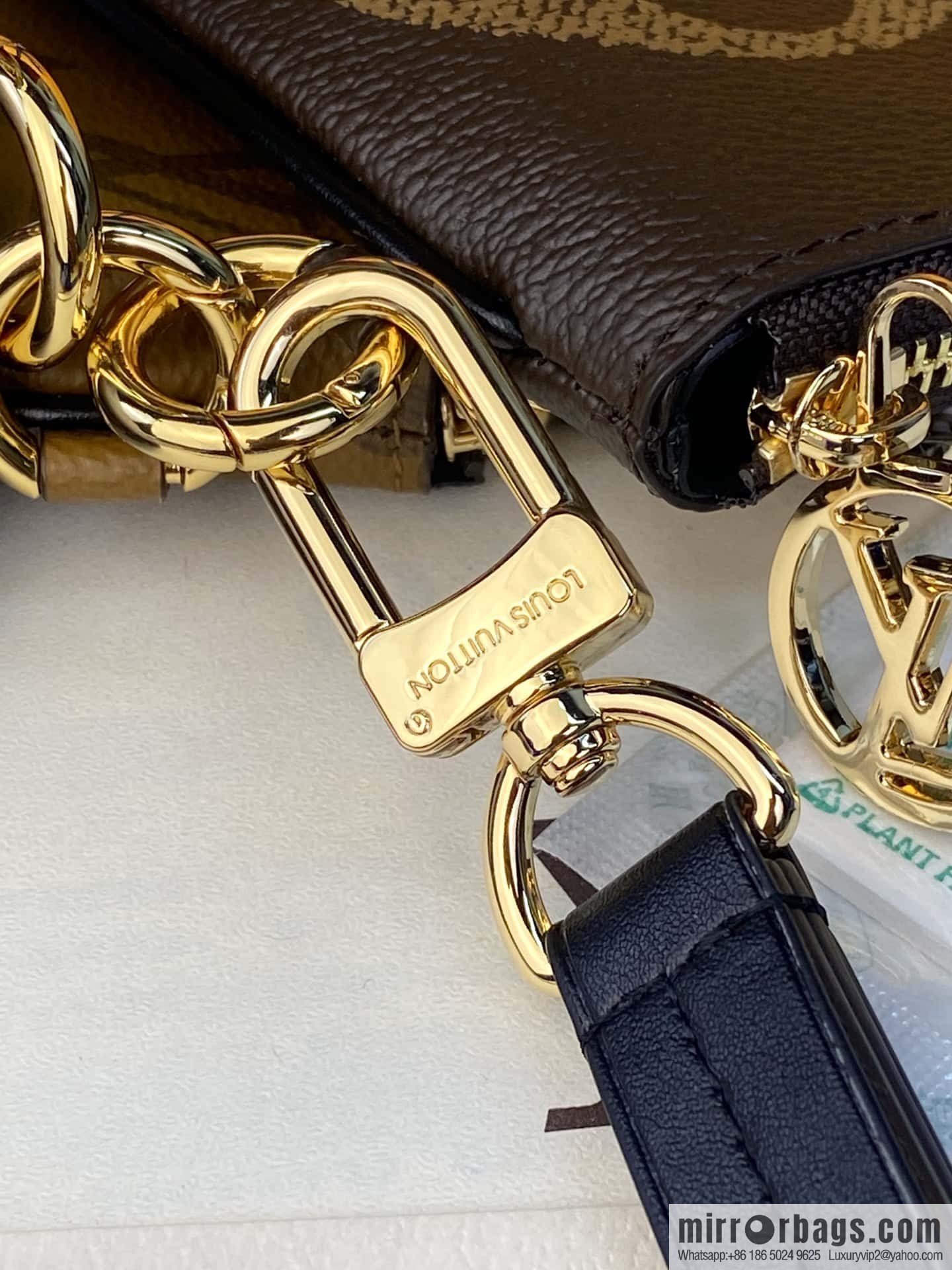 LV M68756 Trio Pouch
