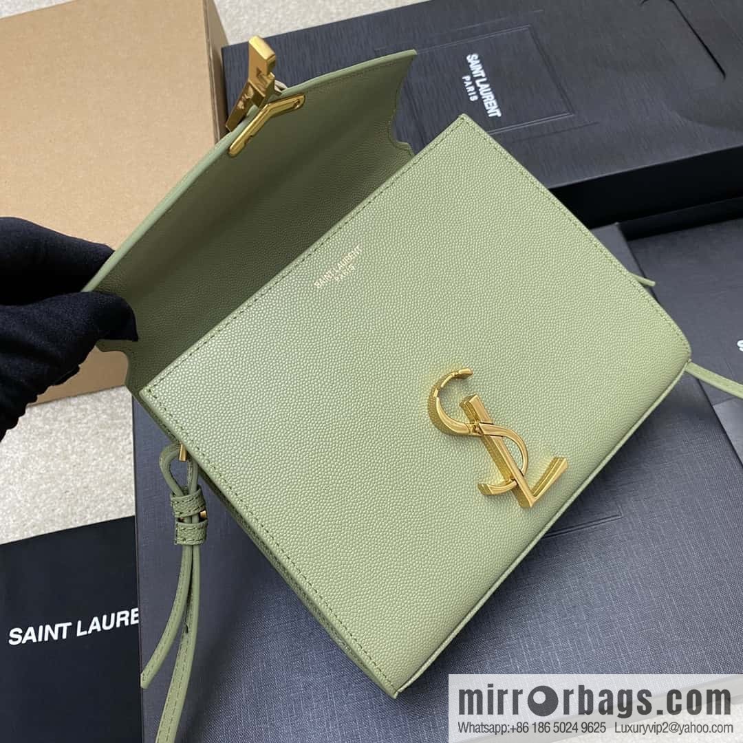 𝑪𝒂𝒔𝒔𝒂𝒏𝒅𝒓𝒂 caviar pattern hand bag avocado green ball pattern gold buckle Model: 602716