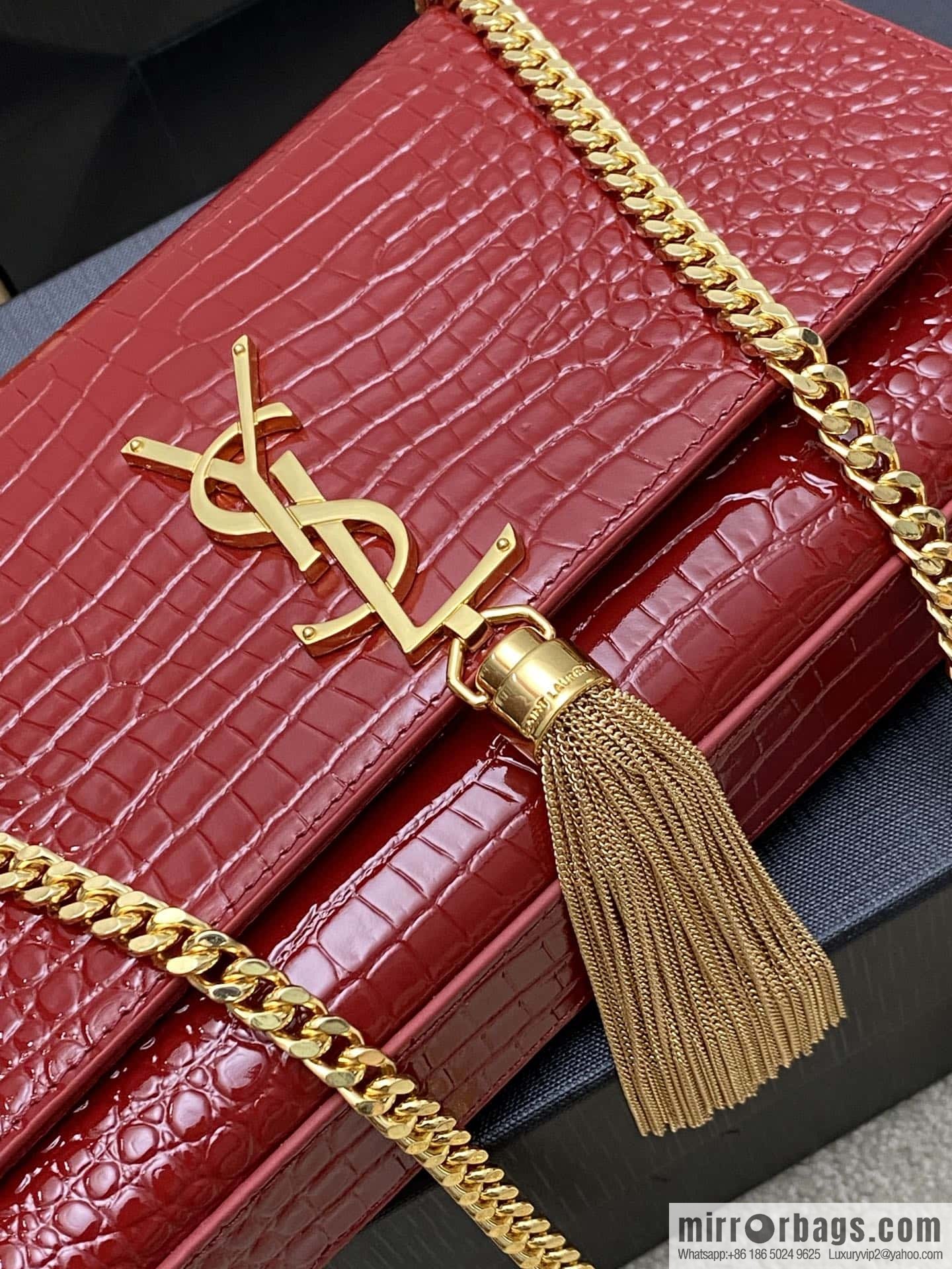 Y's most classic style Kate crocodile pattern chain strap crossbody bag big red crocodile/gold buckle Model: 377829