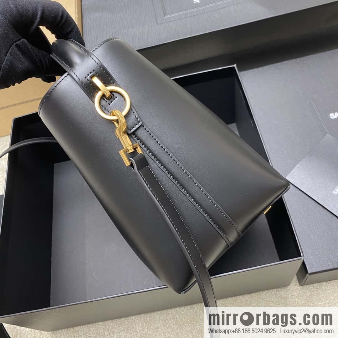 New LE 5A-7 series small bucket bag black plain weave/gold Model: 749036