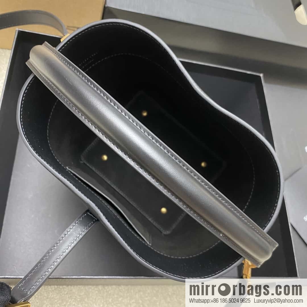 New LE 5A-7 series small bucket bag black plain weave/gold Model: 749036
