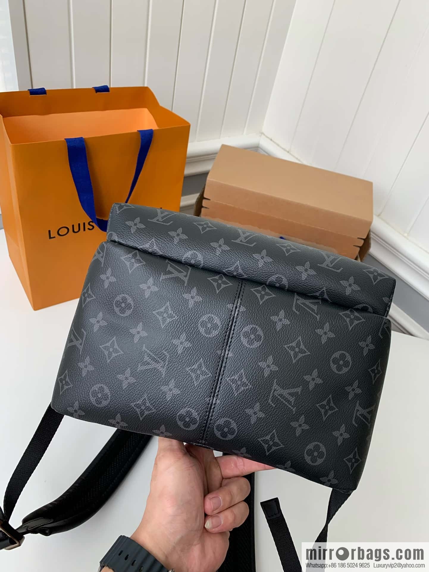 LV M43186 Discovery Backpack PM