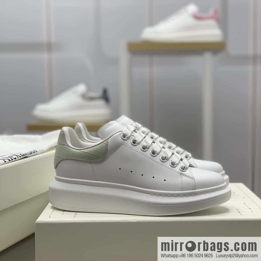 Alexander McQueen Alexander McQueen Rice Grey Crocodile Tail Unisex Same Sneakers