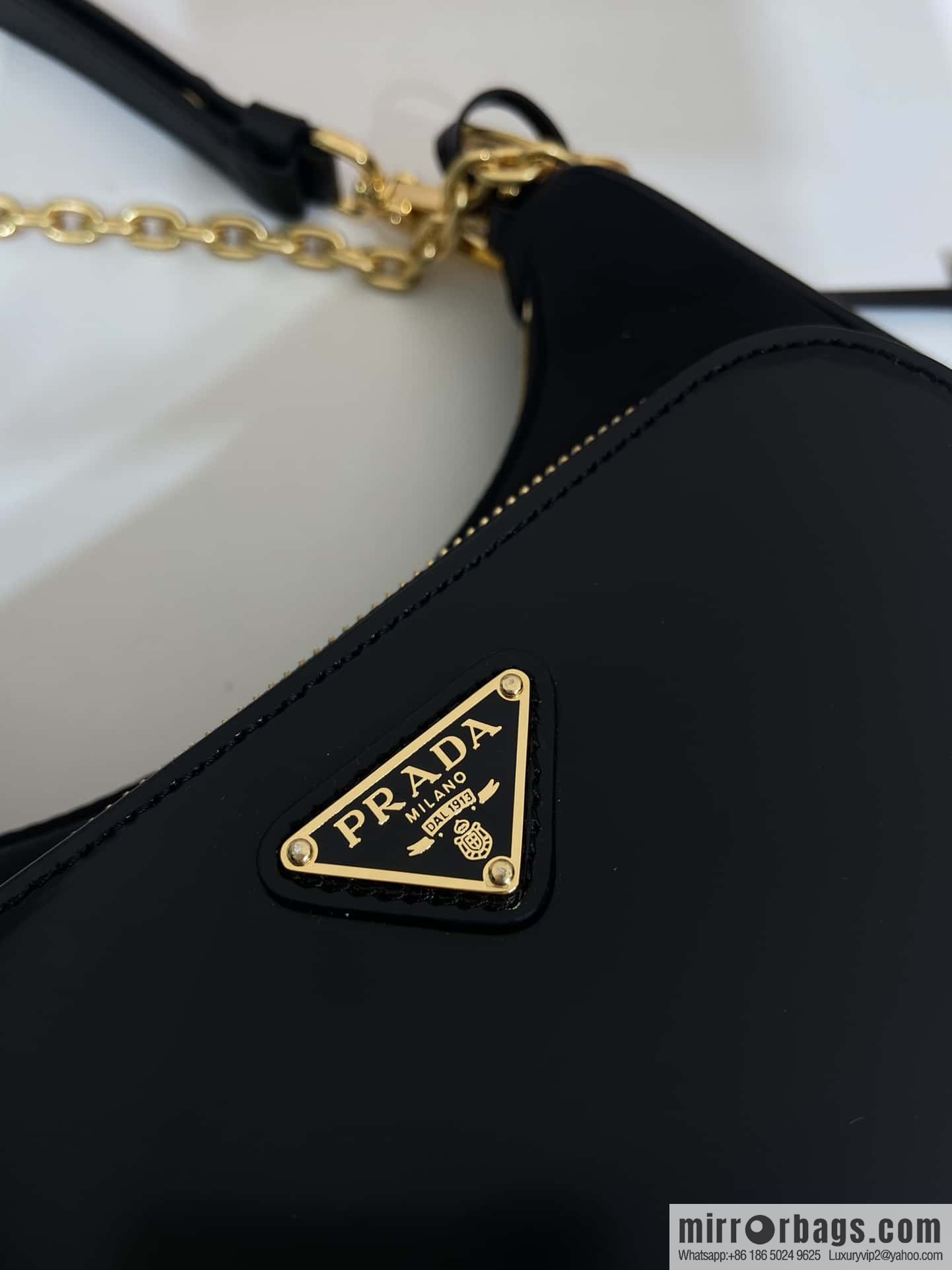 PRADA Prada nylon with glossy leather new armpit bag 1BC198