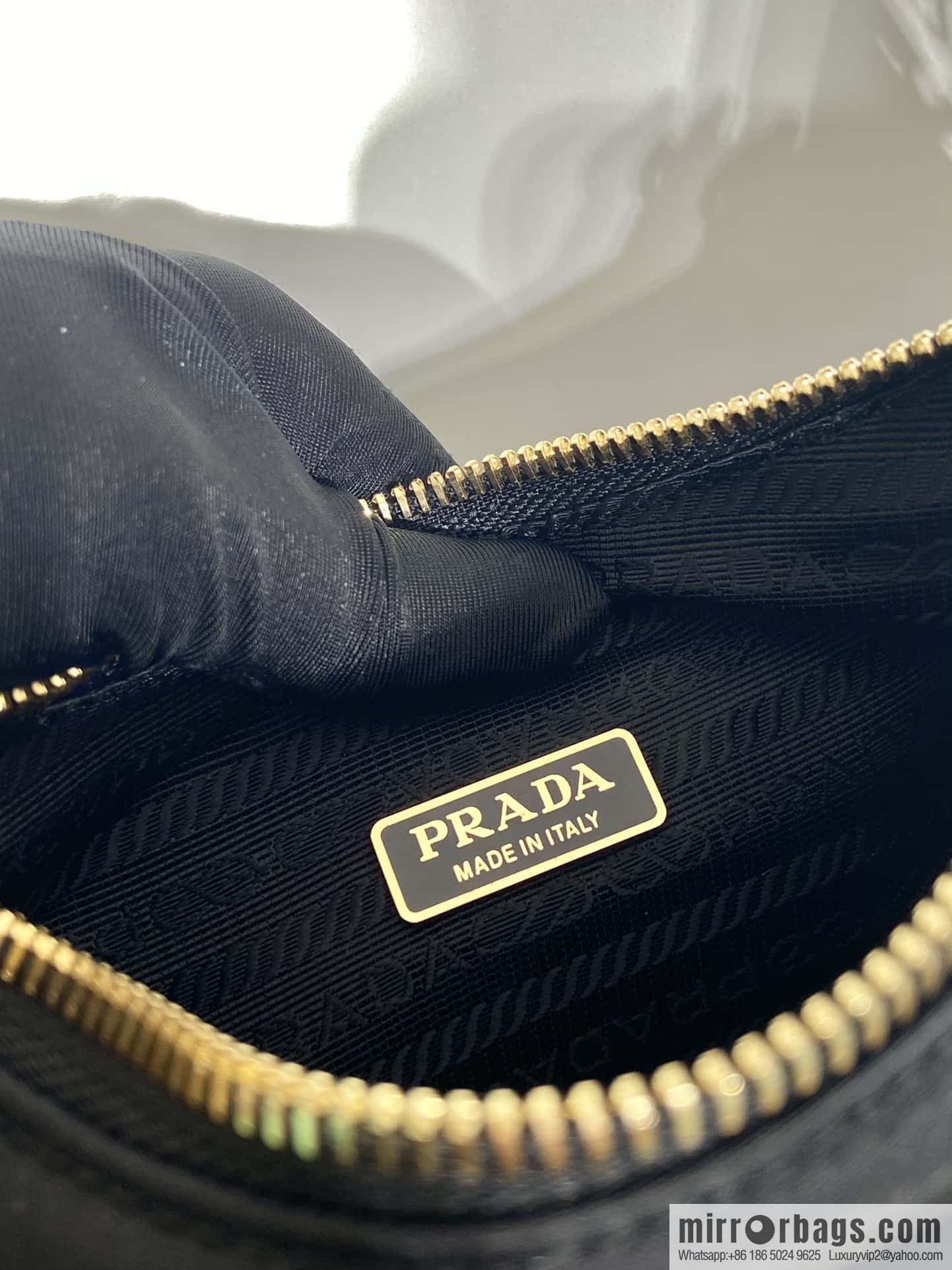 PRADA Prada nylon with glossy leather new armpit bag 1BC198