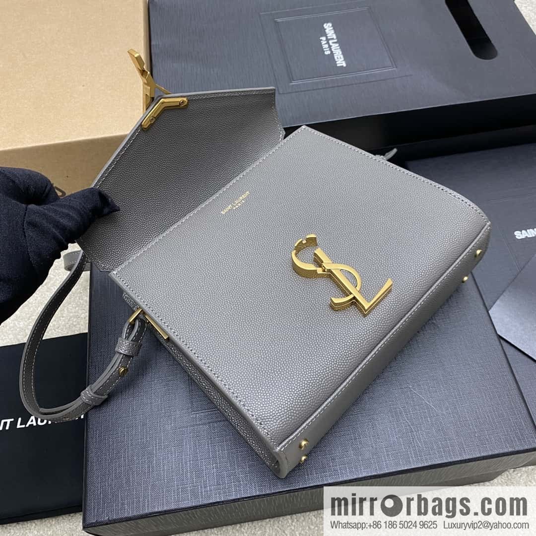 𝑪𝒂𝒔𝒔𝒂𝒏𝒅𝒓𝒂 caviar pattern hand bag gray ball pattern/gold buckle Model: 602716