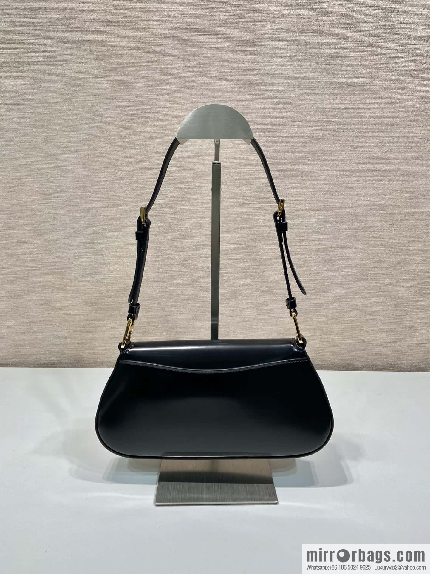 PRADA Prada glossy leather new armpit bag 1BD345