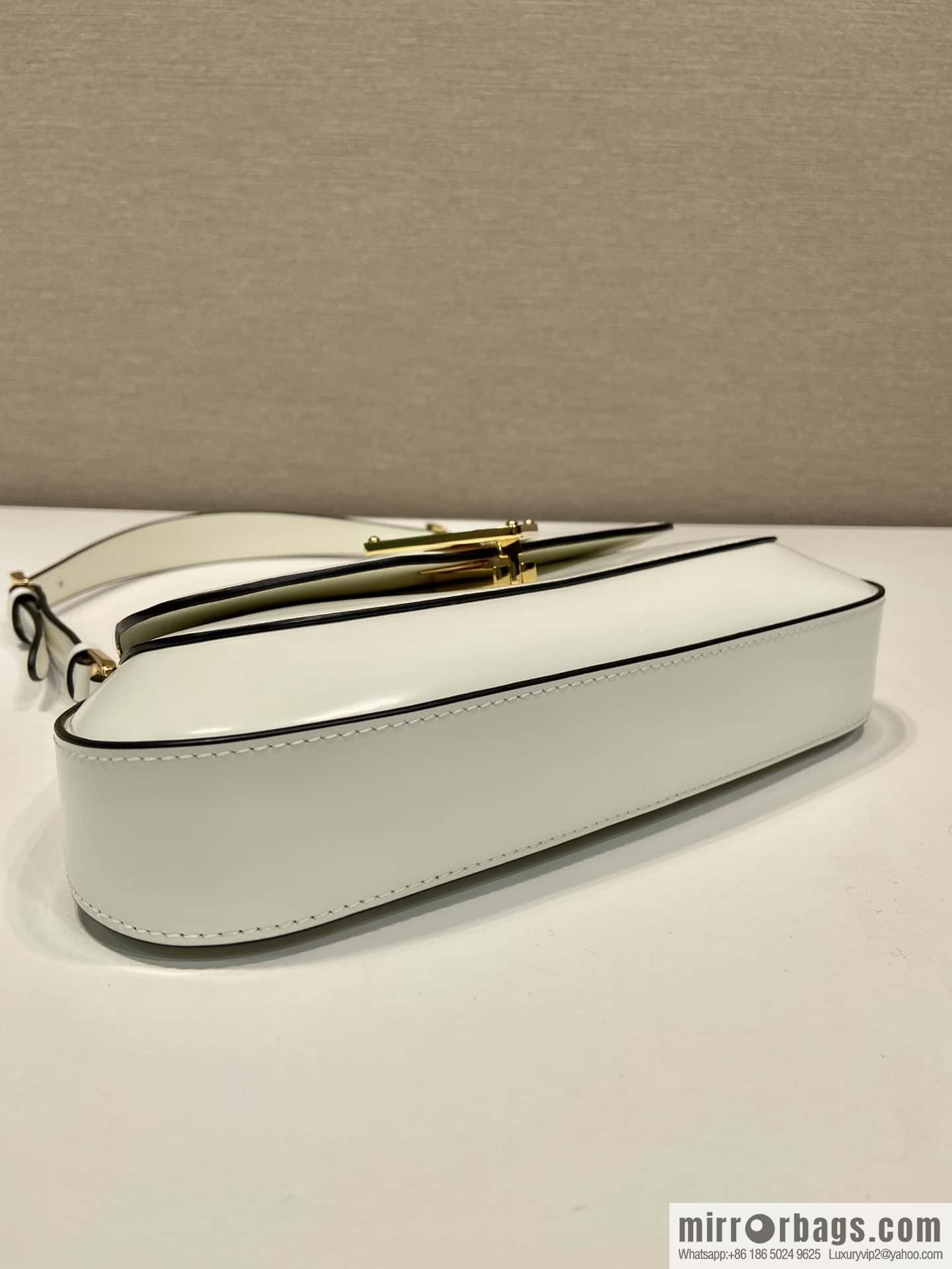 PRADA Prada glossy leather new armpit bag 1BD345