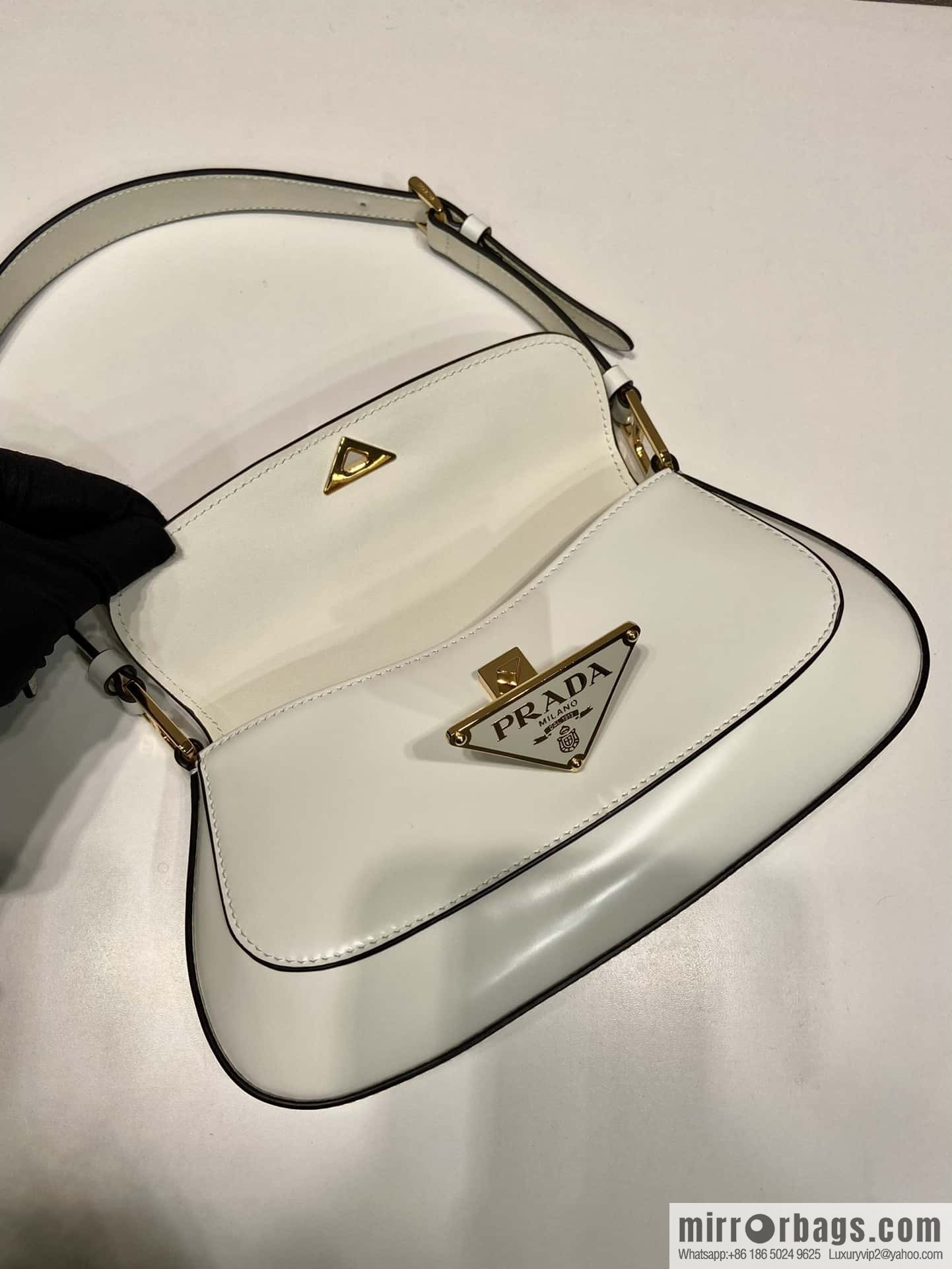 PRADA Prada glossy leather new armpit bag 1BD345