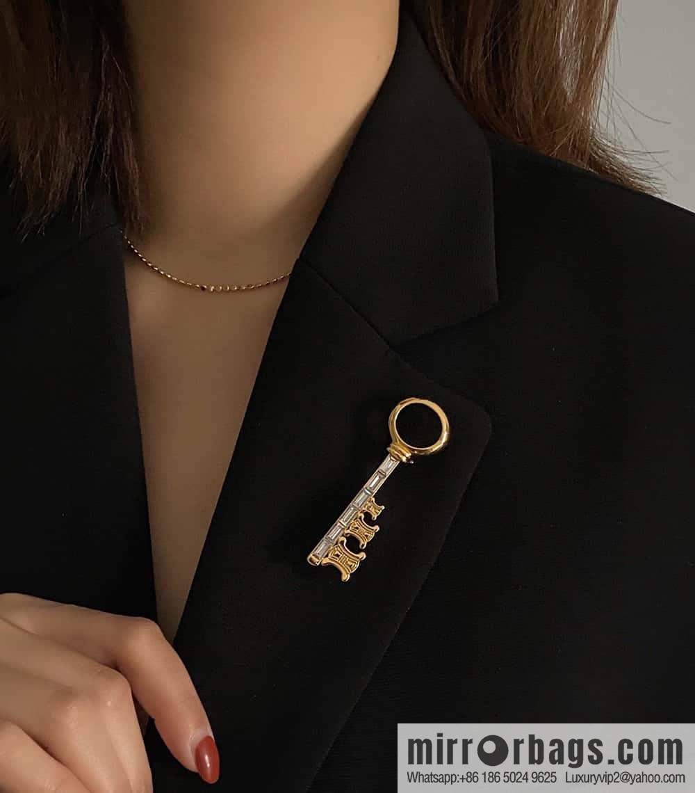 New ☑️ Celine Arc de Triomphe Key 🔑 Brooch
