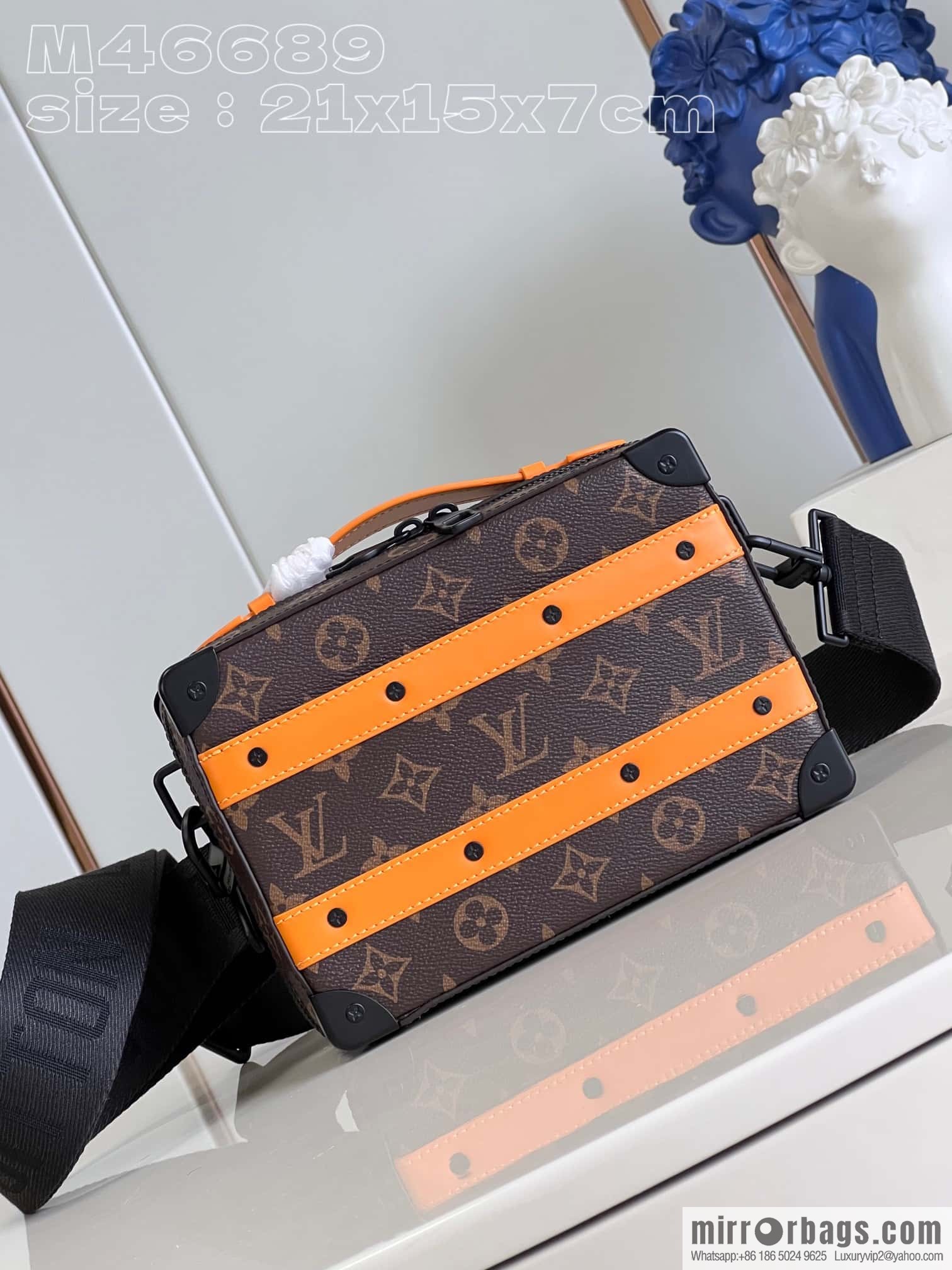 LV M46689 Handle Soft Trunk