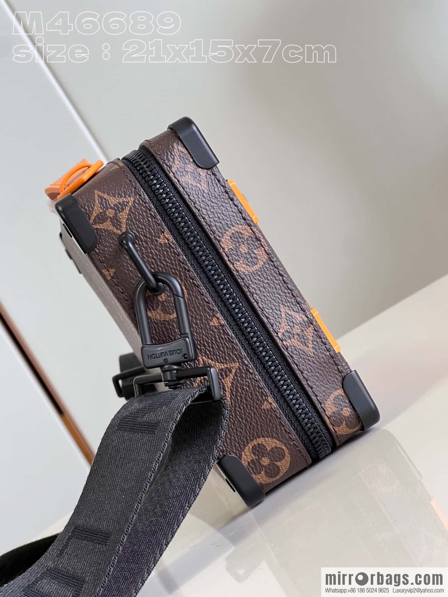 LV M46689 Handle Soft Trunk