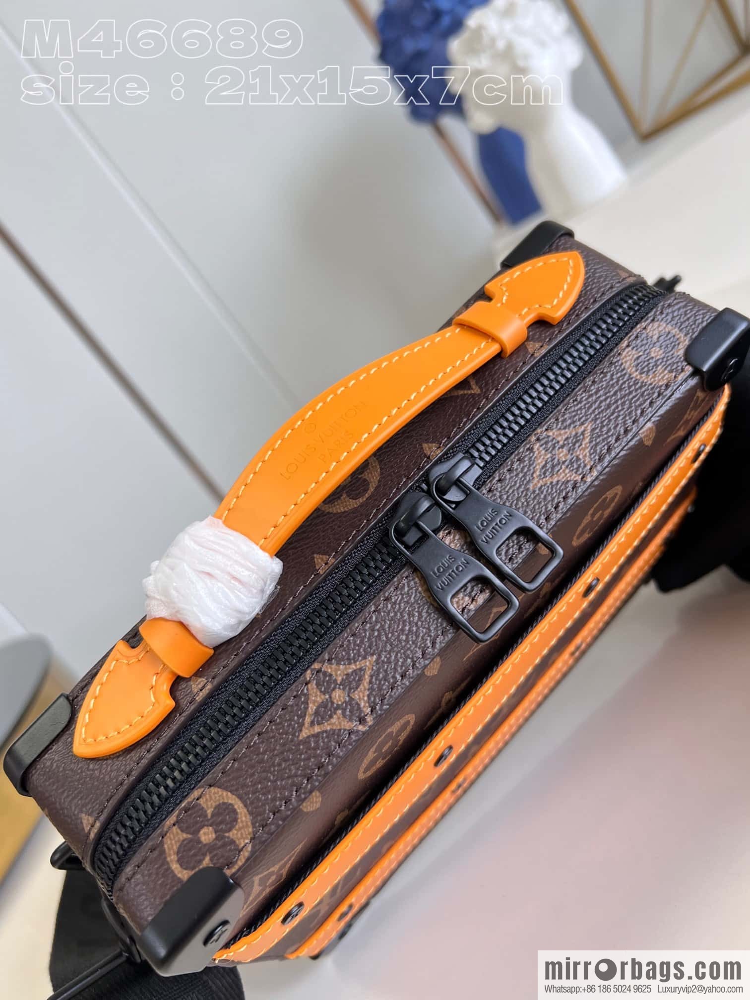 LV M46689 Handle Soft Trunk