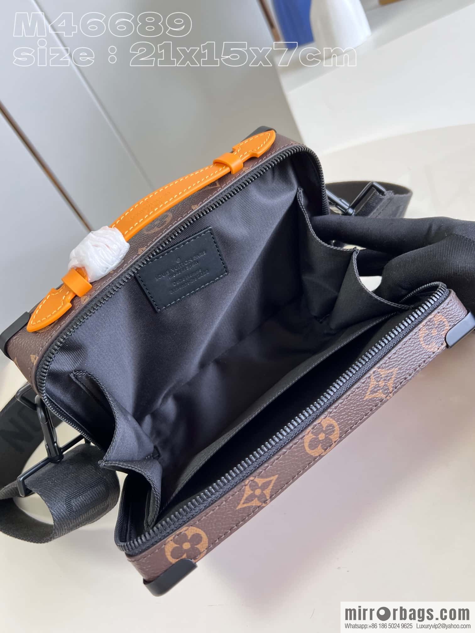 LV M46689 Handle Soft Trunk