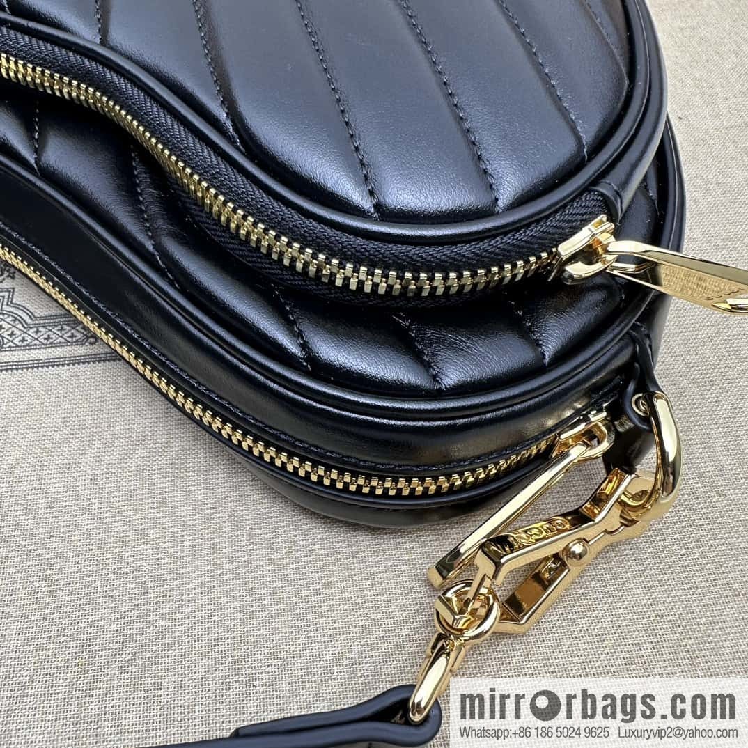 GUCCI Gucci interlocking double G mini heart shoulder backpack 721628