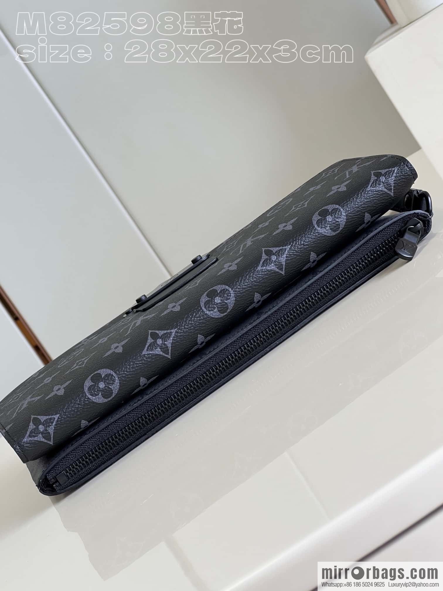 LV M82598 S-LOCK POCHETTE clutch bag