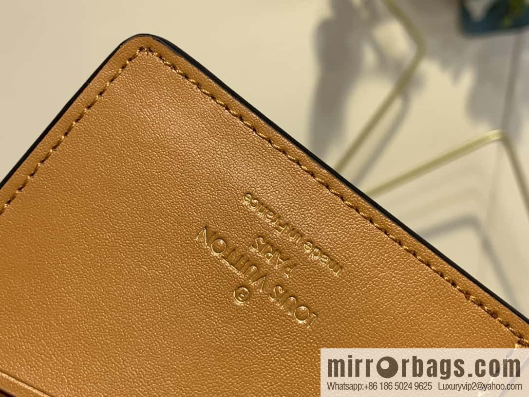 LV M81330 VERTICAL wallet