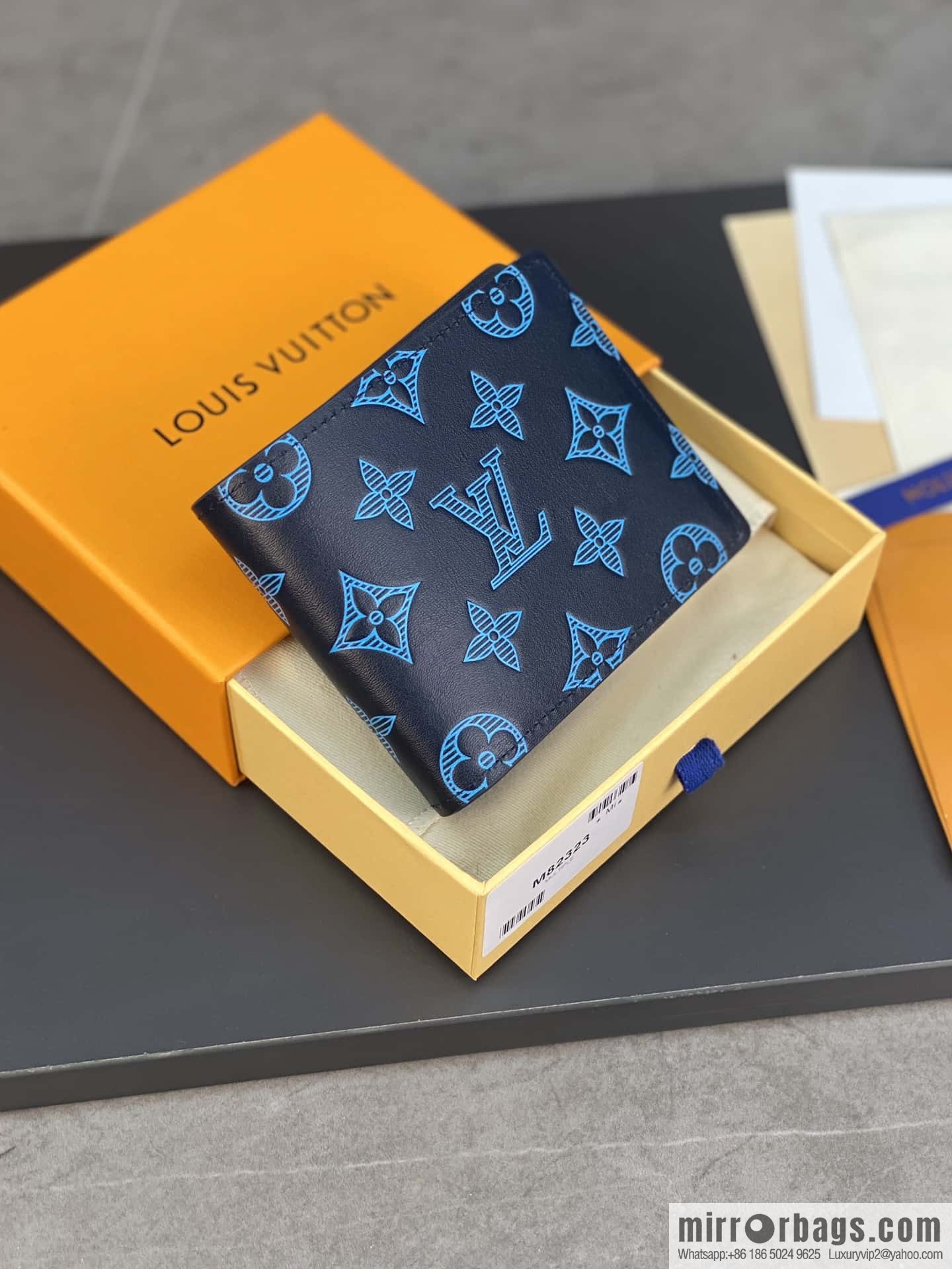 LV M82323 MULTIPLE wallet