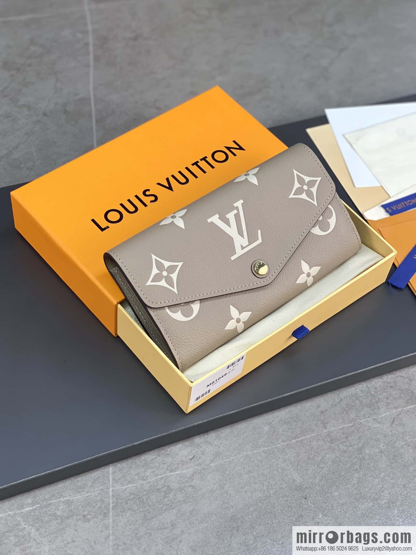 LV M81049 Sarah Wallet