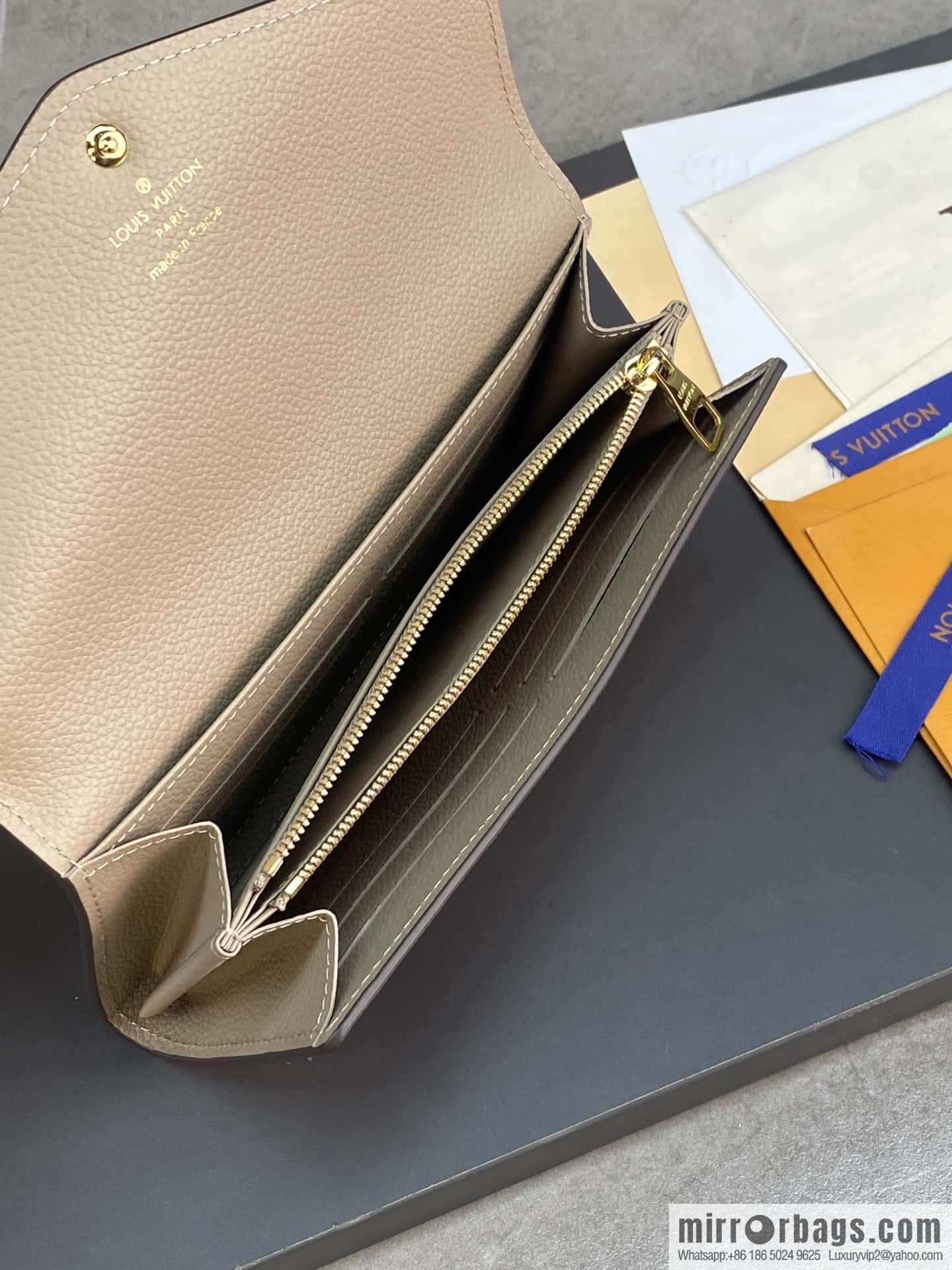 LV M81049 Sarah Wallet