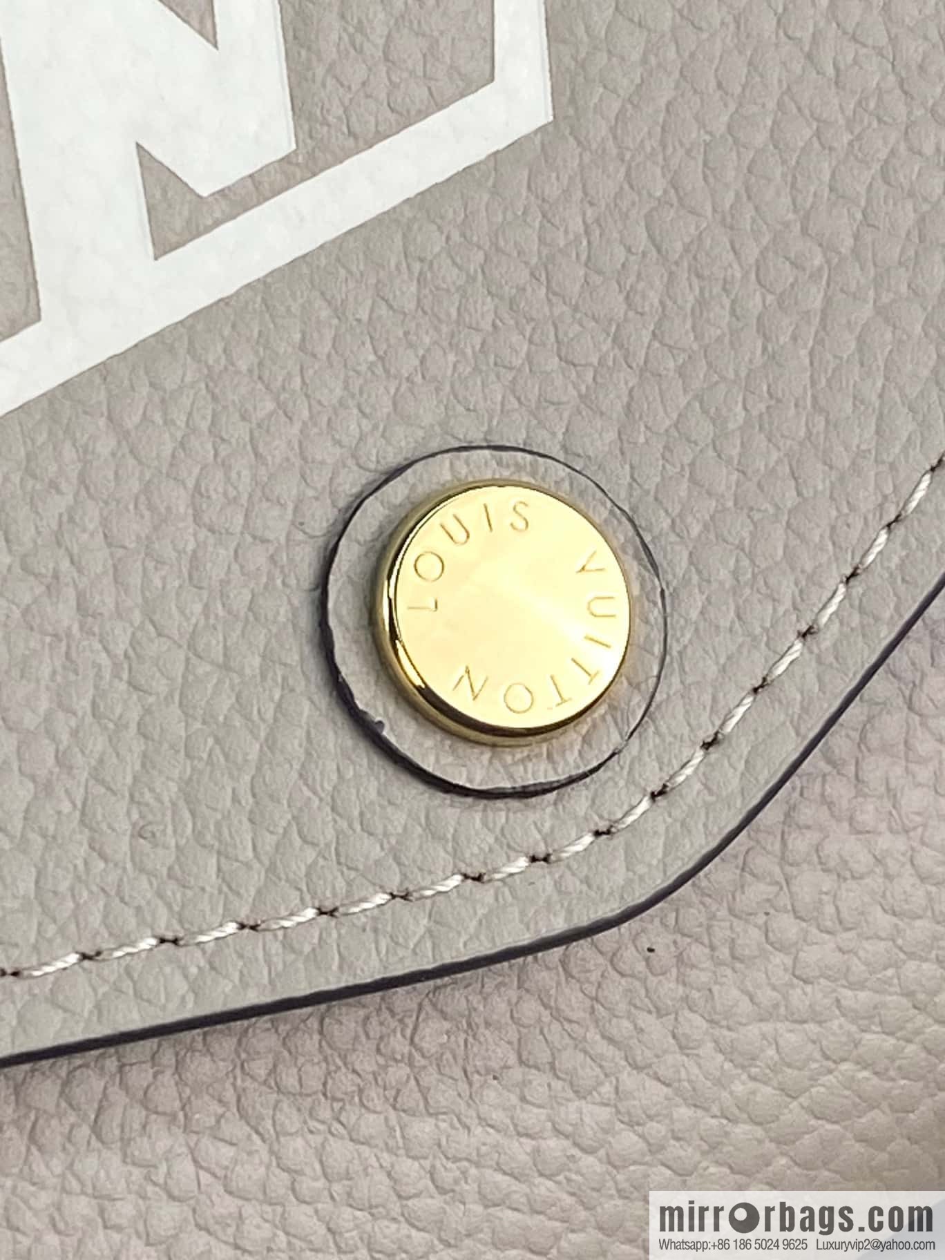 LV M81049 Sarah Wallet
