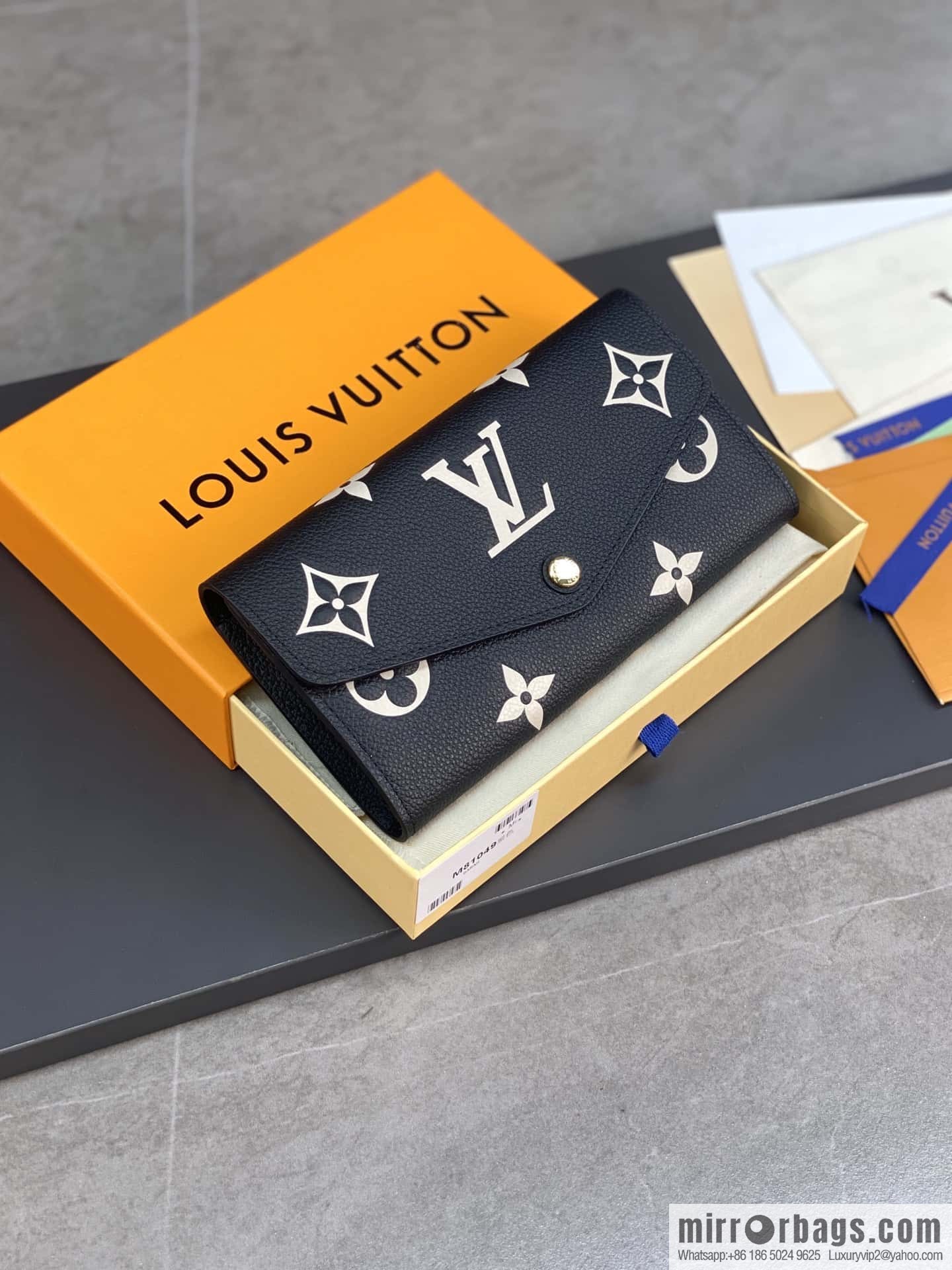LV M80496 Sarah Wallet