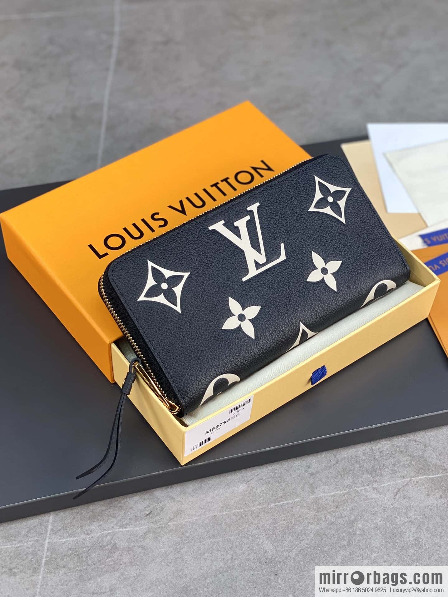 LV M80481 Zippy Wallet