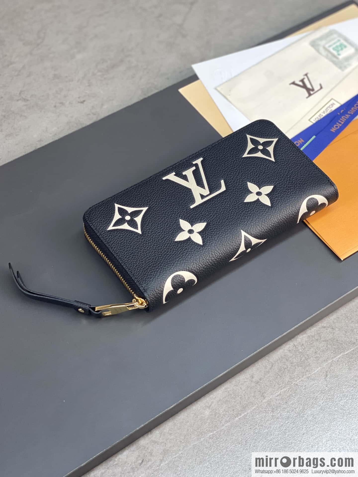 LV M80481 Zippy Wallet