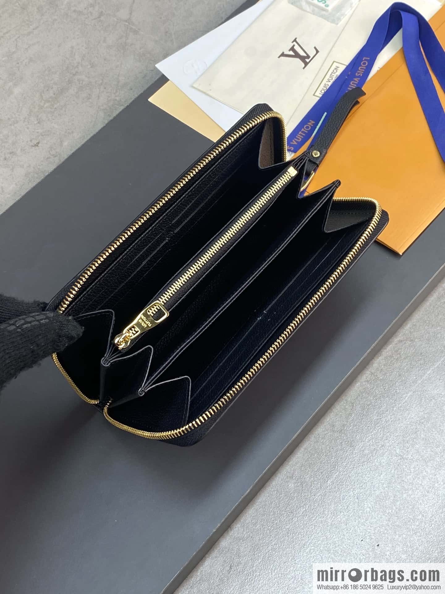 LV M80481 Zippy Wallet