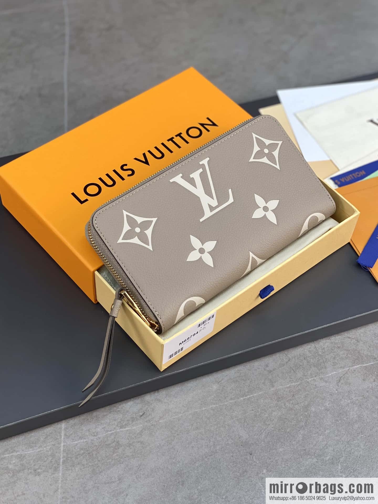 LV M69794 Zippy Wallet