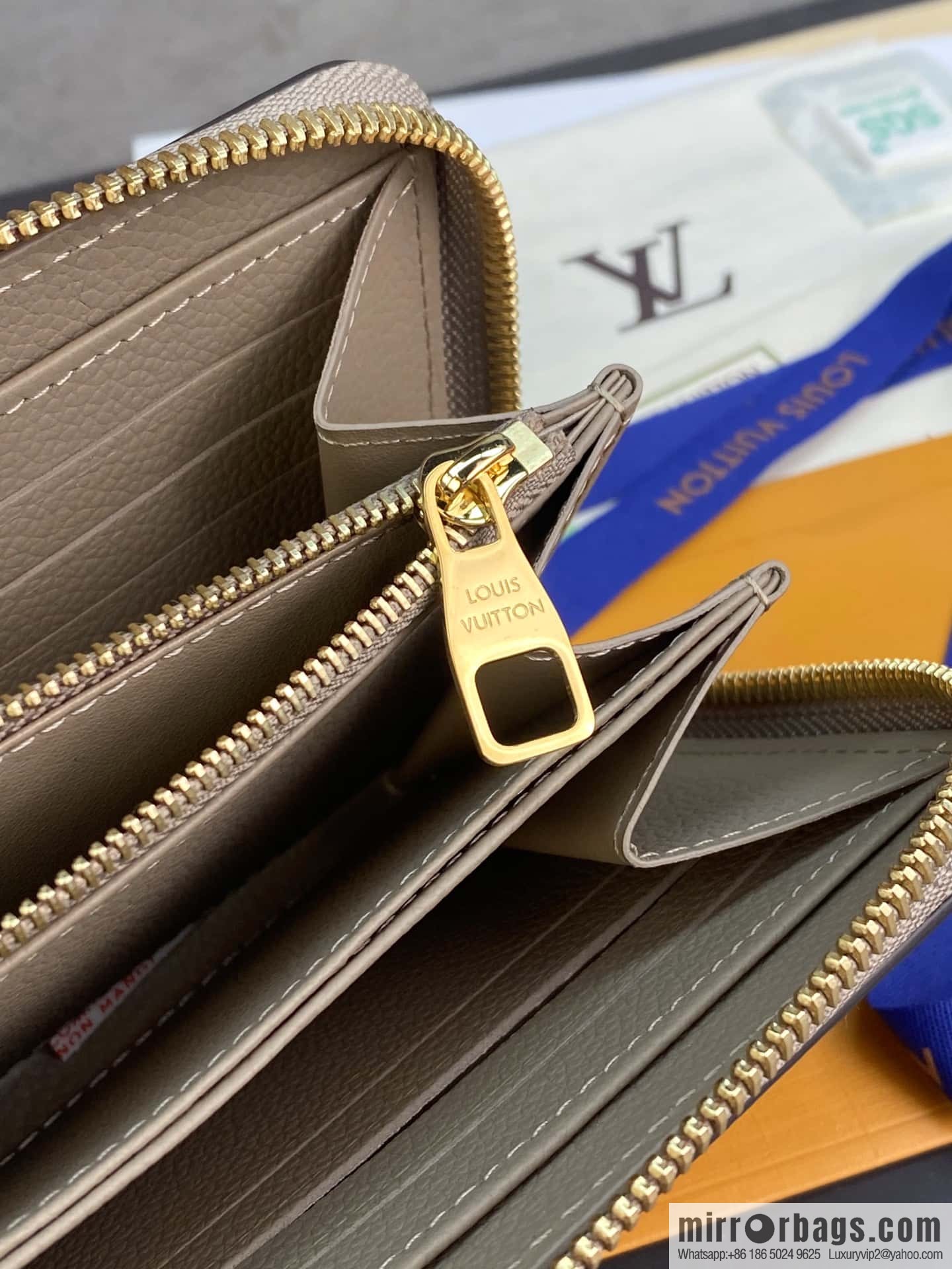 LV M69794 Zippy Wallet