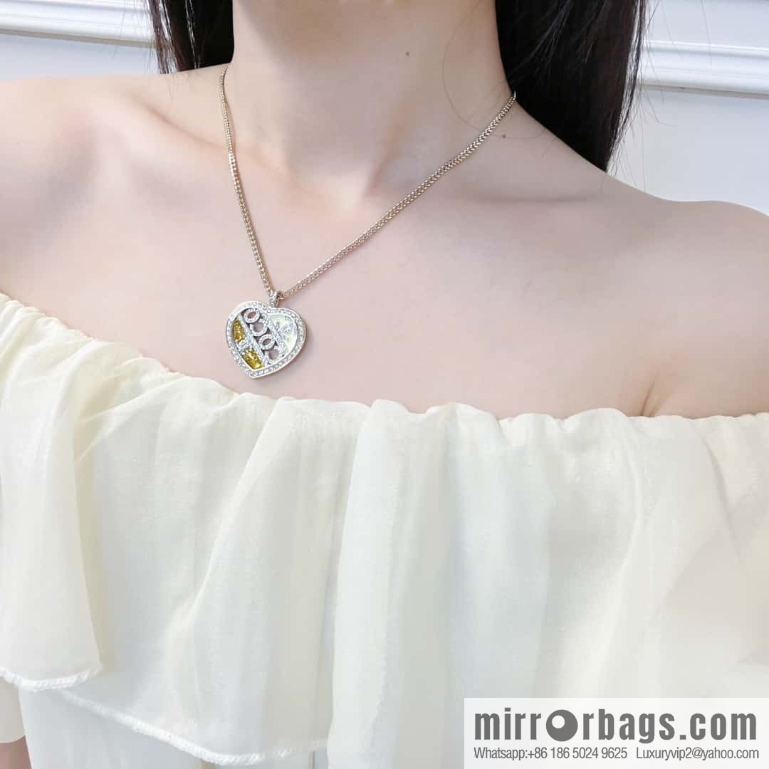 New ☑️ Chanel double c peach heart love hollow coco necklace