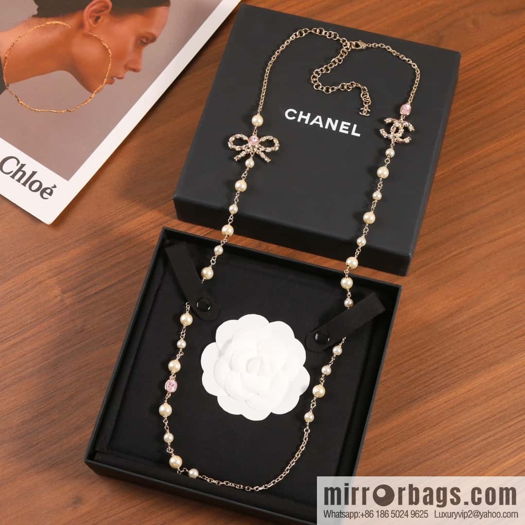 New ☑️ Chanel Double C Pink Diamond Bow Pearl Necklace Sweater Chain