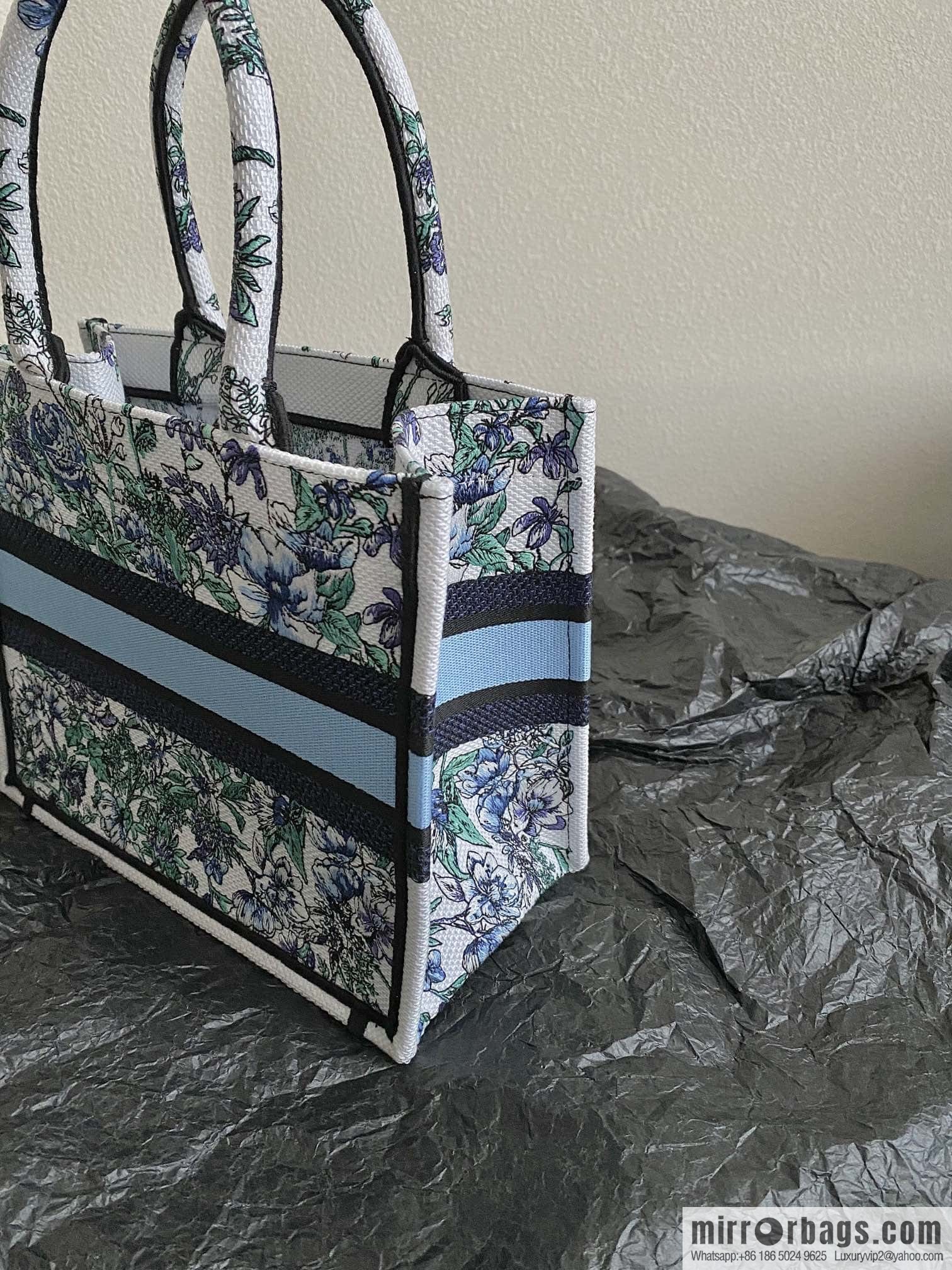 DIOR S BOOK TOTE M1265 blue and white floral