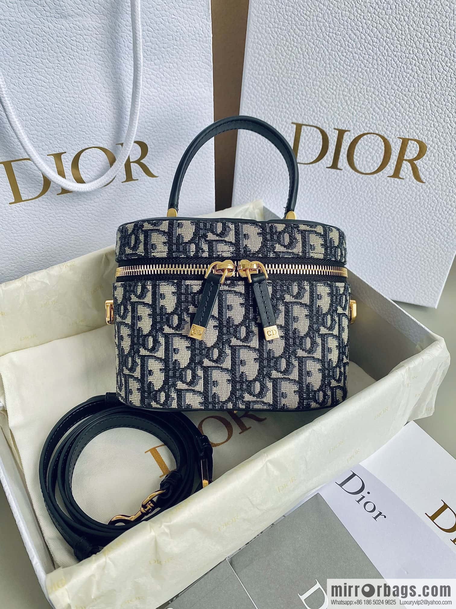 DIOR S CD SIGNATURE VANITY S2203UTZQ_M928