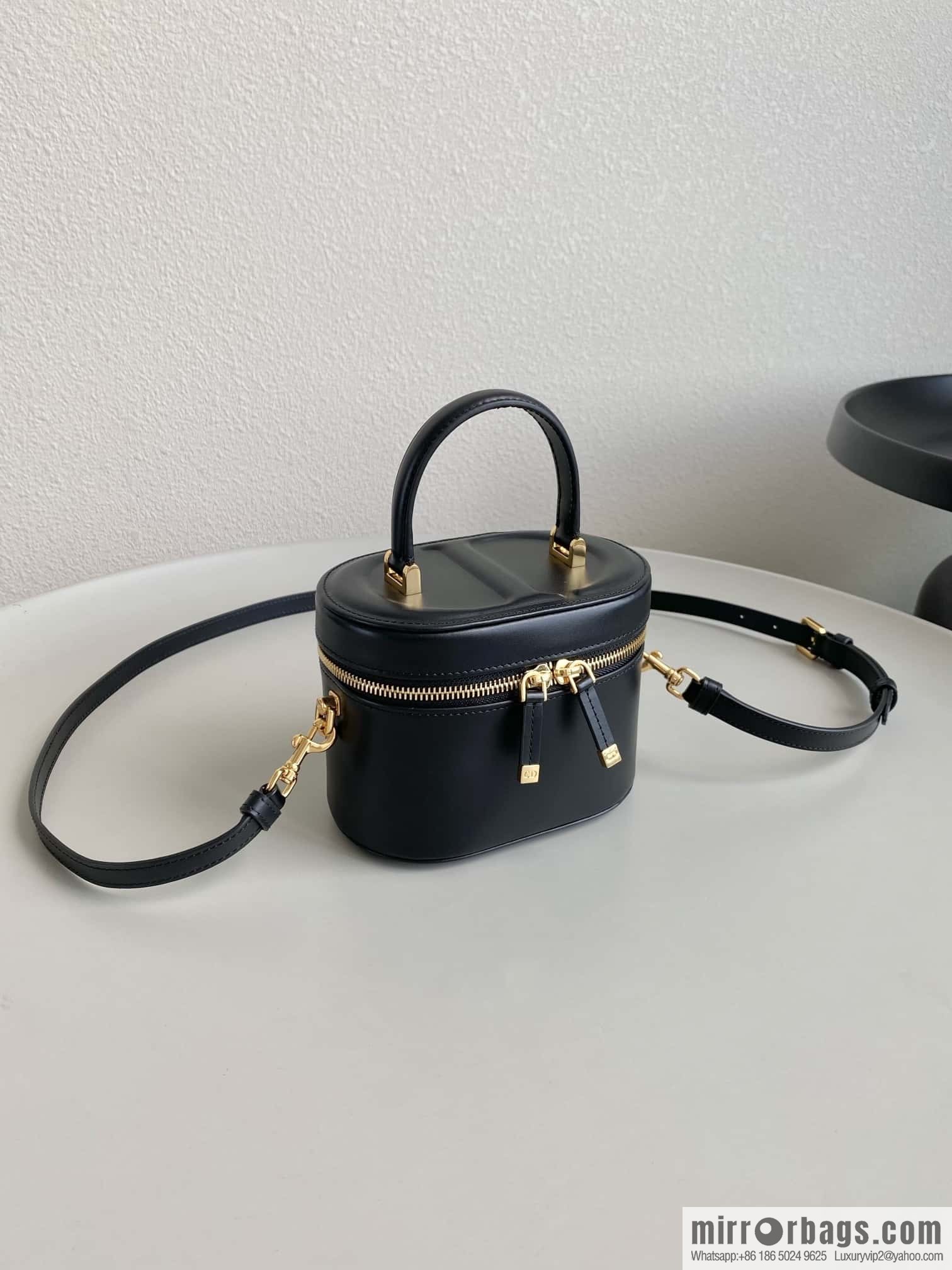 DIOR S CD SIGNATURE VANITY S2203UMFV_M900