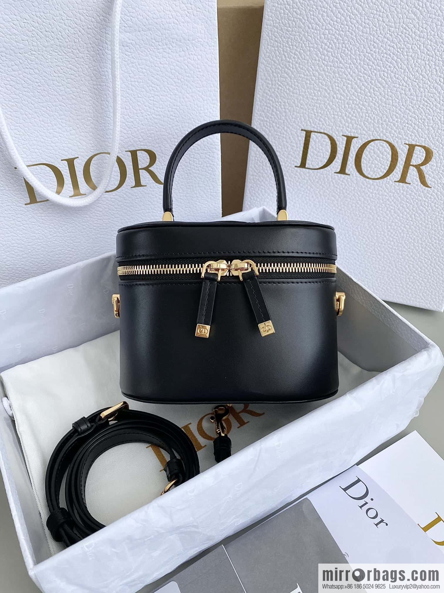 DIOR S CD SIGNATURE VANITY S2203UMFV_M900
