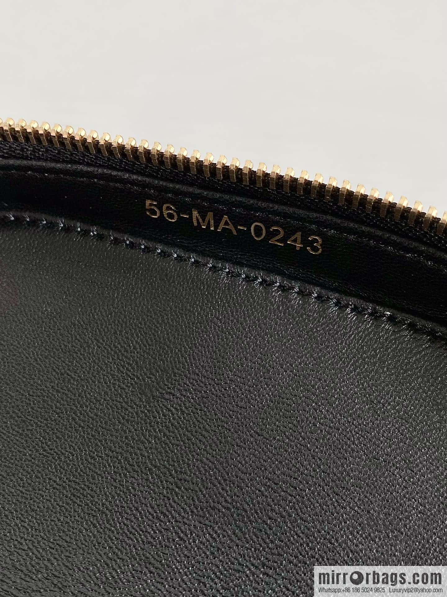 DIOR S CD SIGNATURE VANITY S2203UMFV_M900