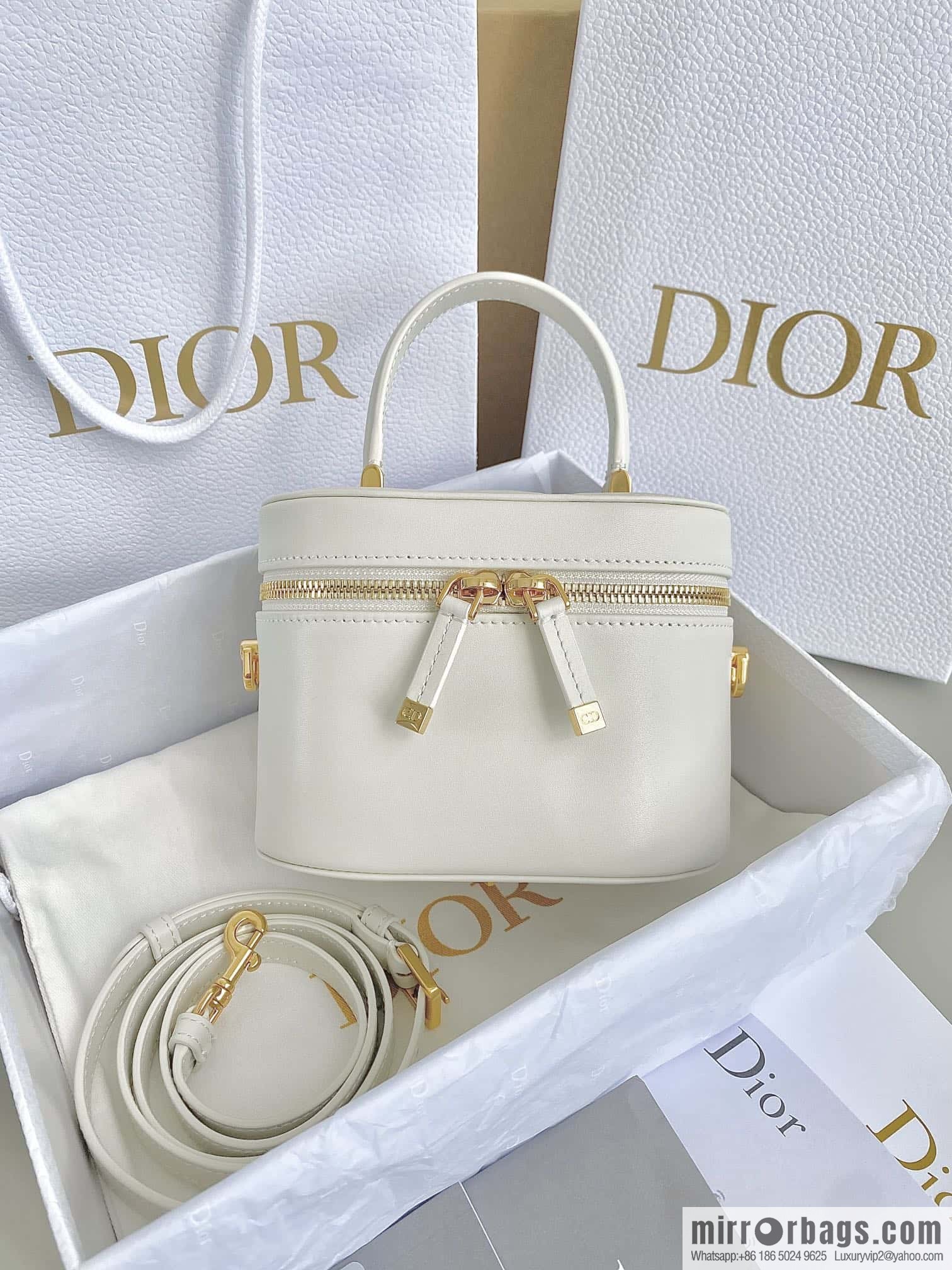 DIOR S CD SIGNATURE VANITY S2203UMFV_M030